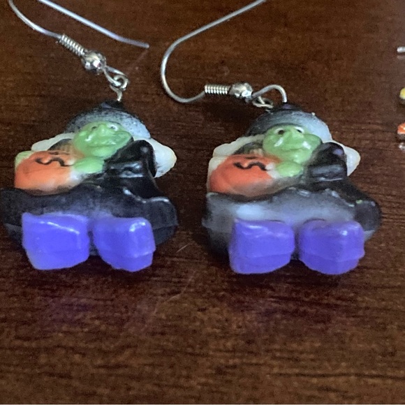 80s/90s Halloween Witch Earrings - Picture 4 of 8